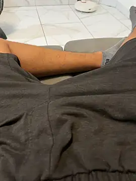 jpgrier online show from April 27, 11:43 pm