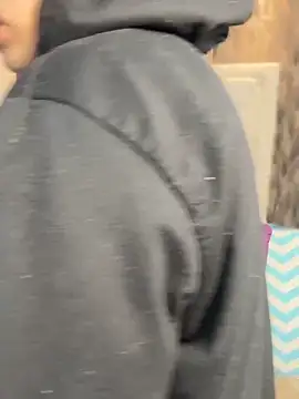 Samu Hott online show from February 24, 8:20 pm