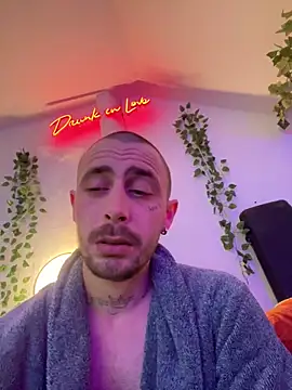 Piratee666 online show from March 29, 12:44 am