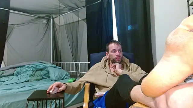 cguffey2284 online show from February 15, 1:08 pm