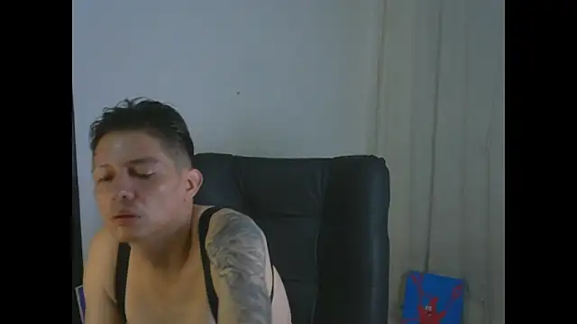 Thommas8a online show from February 19, 3:36 am