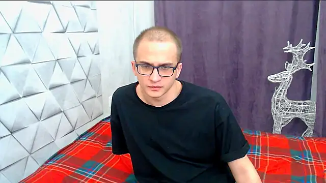 Pure Aura online show from March 3, 6:48 pm