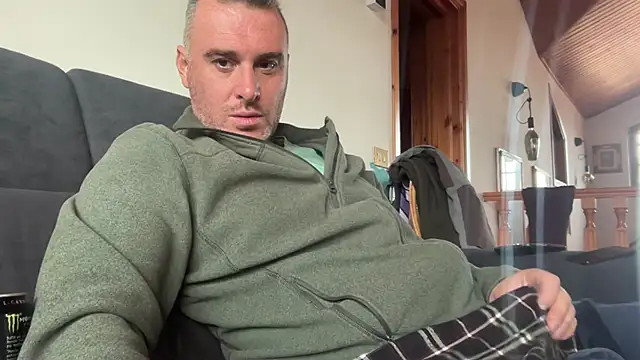 marcovik1 online show from February 13, 2:44 pm