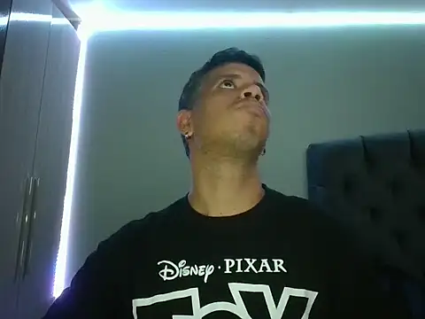 WILD BIGCOCK35 online show from February 22, 12:12 am