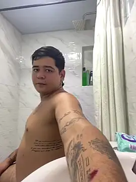 winy hot online show from May 4, 10:55 pm
