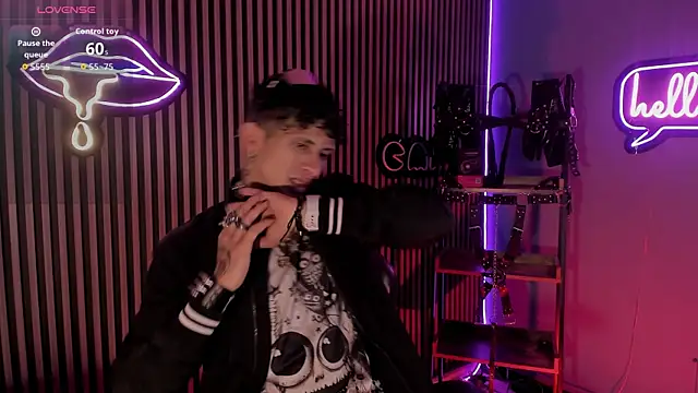 Maximoking26 online show from April 3, 12:35 pm