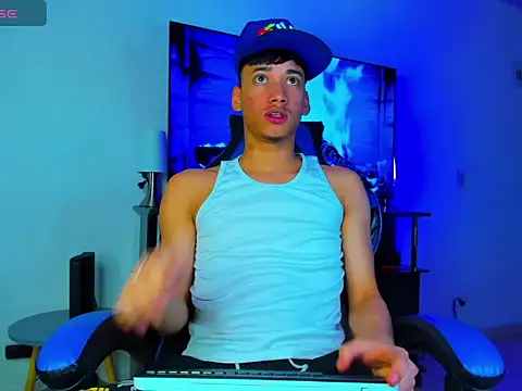 Lyam Russo online show from March 25, 3:54 am