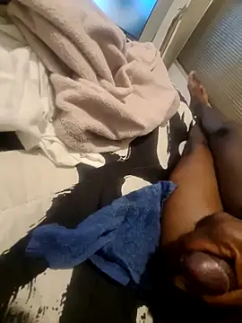 DeclawedPoise online show from February 23, 12:45 am