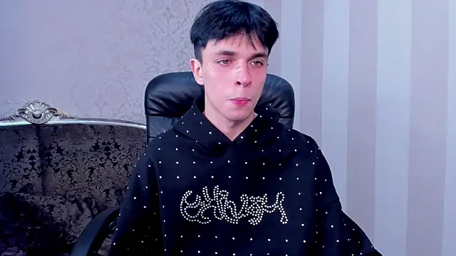 ClarkBev online show from February 21, 1:39 am