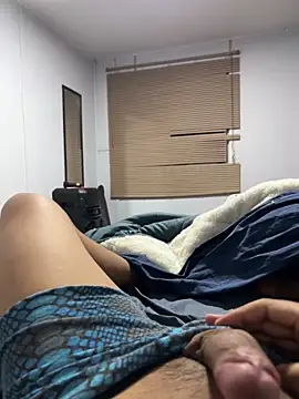 nnegrito22 online show from February 27, 5:52 am