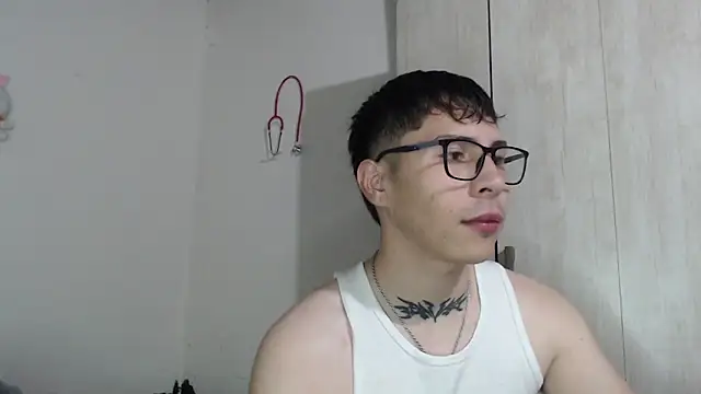 idddavv online show from February 22, 10:33 pm