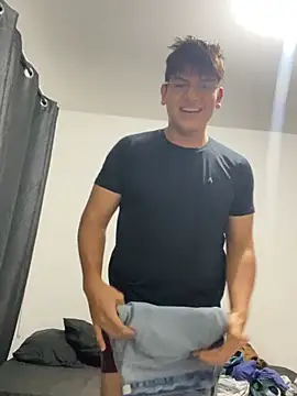 fer 2-00 online show from February 24, 1:28 am