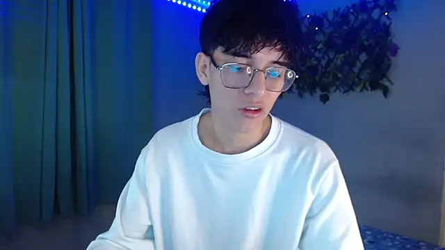 noah millerx online show from April 15, 4:45 am