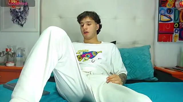 EXCLUSIVE8 online show from March 19, 4:37 am