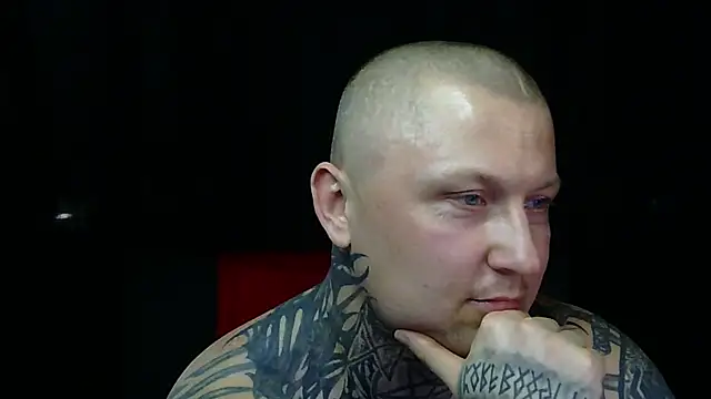 devilWithTats online show from March 25, 11:47 am