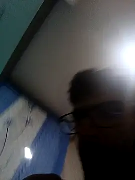 manikanda64 online show from April 18, 7:07 pm