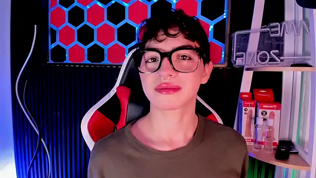 Cristopher Wild online show from April 29, 5:52 pm