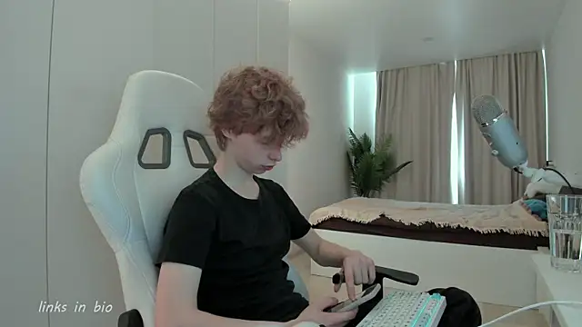 Wawesuc online show from April 13, 8:04 am