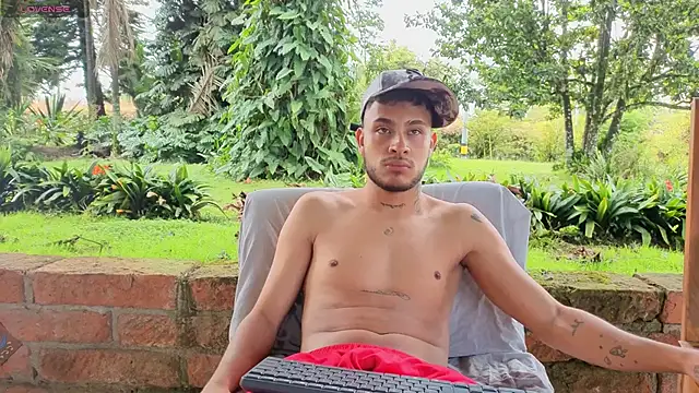 DilanAndres online show from April 11, 2:31 pm