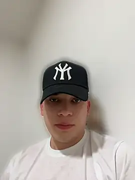 hector13cmm online show from April 26, 10:28 pm