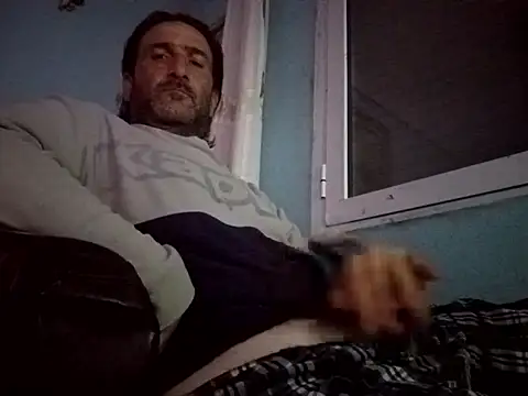 DanTrov79 online show from April 16, 6:30 pm