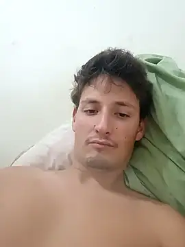 welltommy2001 online show from April 15, 2:44 am