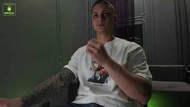 SportyJohnny online show from December 24, 4:33 am