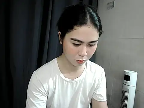 Alluringluna online show from May 7, 2:06 pm