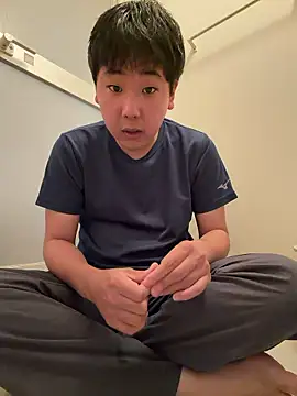 YuuYuu 010 online show from May 8, 11:49 pm