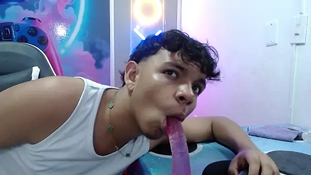 Aron hot11 online show from May 5, 4:03 am