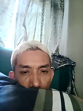 assyemluver online show from February 28, 11:37 pm