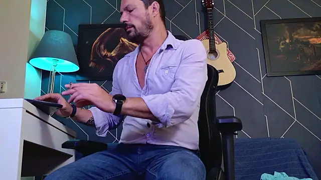 ChrisKox online show from February 20, 6:26 am