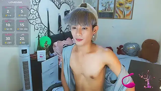 WildestTwink online show from September 8, 4:17 pm