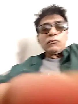 iamkahn 44 online show from February 11, 5:40 pm