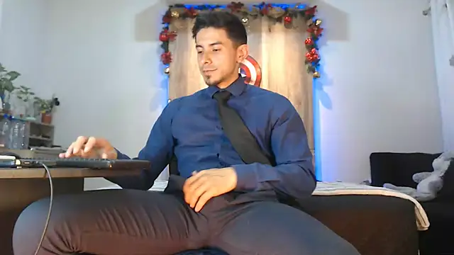 Andrew 4  online show from December 14, 6:20 am