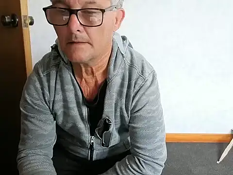 bigballnz online show from November 4, 7:15 pm