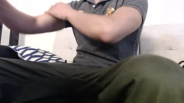 Snapshot of SebastianReiss chatting on February 10, 4:14 pm SebastianReiss online show from February 10, 4:14 pm