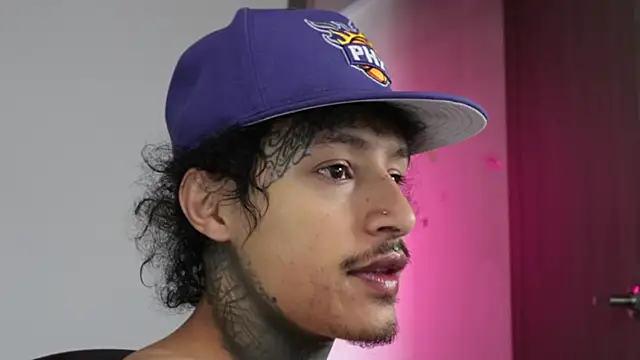 trieone online show from April 12, 2:40 pm