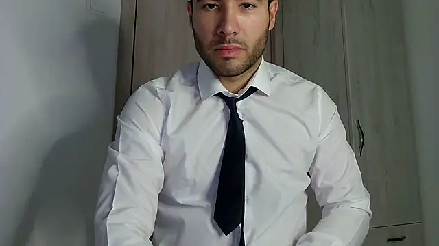 Snapshot of Justynn1 chatting on December 2, 9:59 pm Justynn1 online show from December 2, 9:59 pm