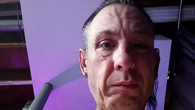 Snapshot of jjdirty6996 chatting on September 24, 11:41 am jjdirty6996 online show from September 24, 11:41 am