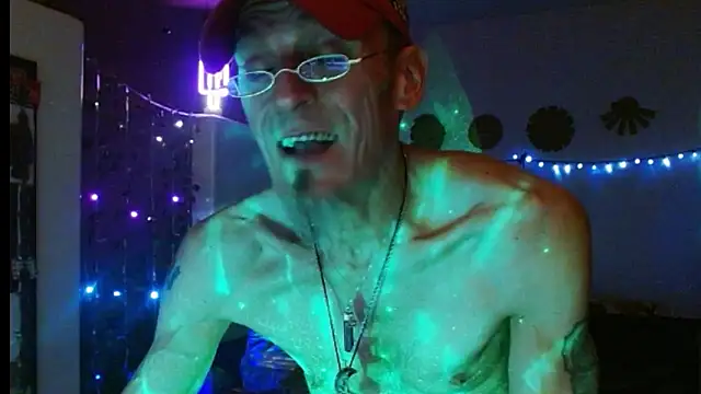 Snapshot of mycock2474u chatting on February 24, 11:32 am mycock2474u online show from February 24, 11:32 am