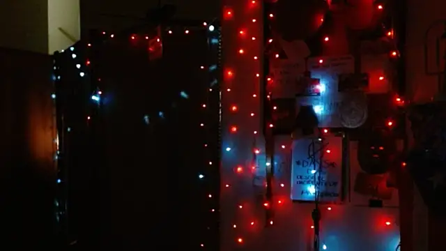 Snapshot of mycock2474u chatting on January 26, 8:14 am mycock2474u online show from January 26, 8:14 am