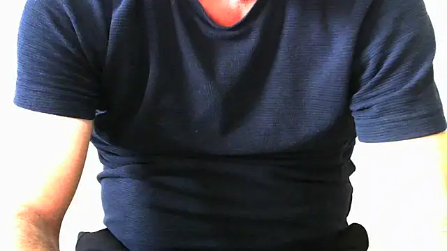 Snapshot of 35tibet35 chatting on October 19, 1:03 pm 35tibet35 online show from October 19, 1:03 pm