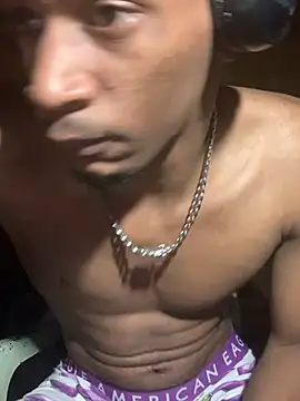 Snapshot of Tristris100 chatting on December 14, 10:34 am Tristris100 online show from December 14, 10:34 am