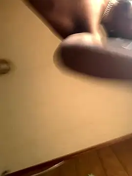 Snapshot of Tristris100 chatting on December 8, 3:02 pm Tristris100 online show from December 8, 3:02 pm