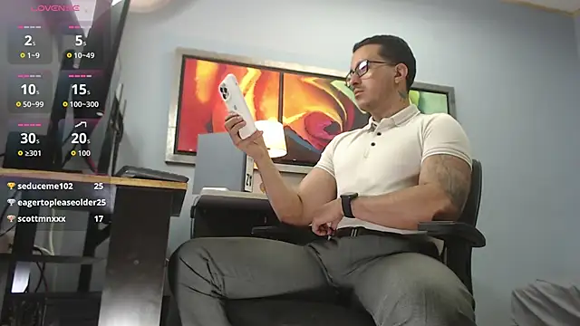 randyluke online show from February 10, 7:51 pm