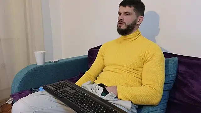 MauroTwin online show from December 18, 3:55 pm