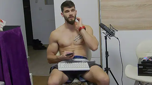 MauroTwin online show from February 7, 5:51 pm