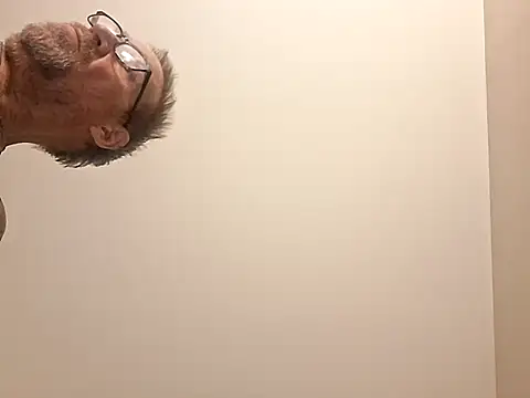 Snapshot of bobbybullit chatting on October 28, 1:02 pm bobbybullit online show from October 28, 1:02 pm