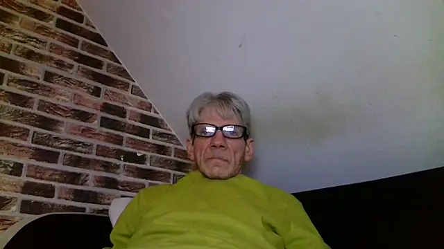 Snapshot of InMeinenMund chatting on February 28, 1:36 pm InMeinenMund online show from February 28, 1:36 pm